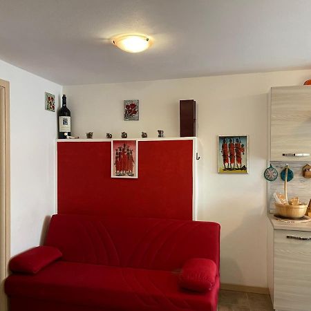La Casa Di Pucci Nel Borgo Affrescato Di Parlasco Cortenova Екстер'єр фото