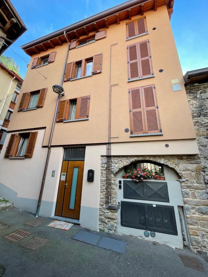 La Casa Di Pucci Nel Borgo Affrescato Di Parlasco Cortenova Екстер'єр фото