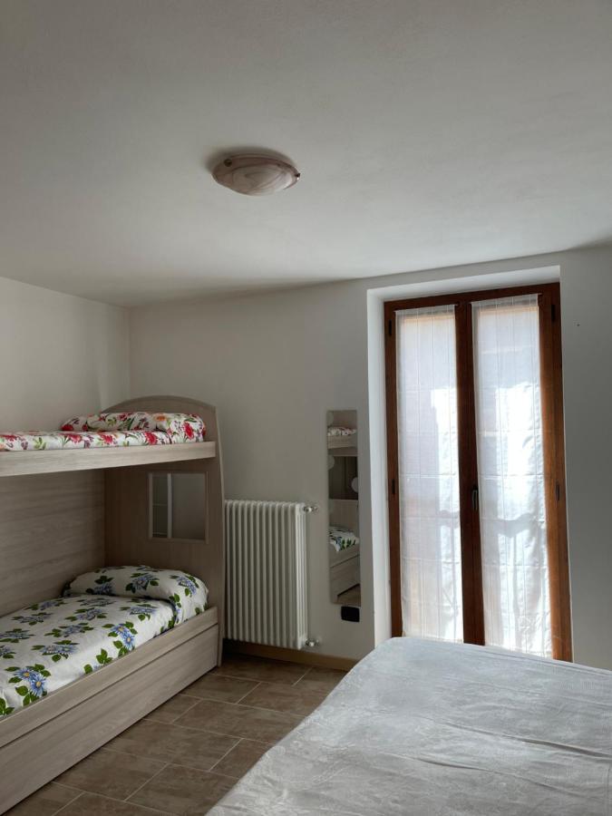La Casa Di Pucci Nel Borgo Affrescato Di Parlasco Cortenova Екстер'єр фото