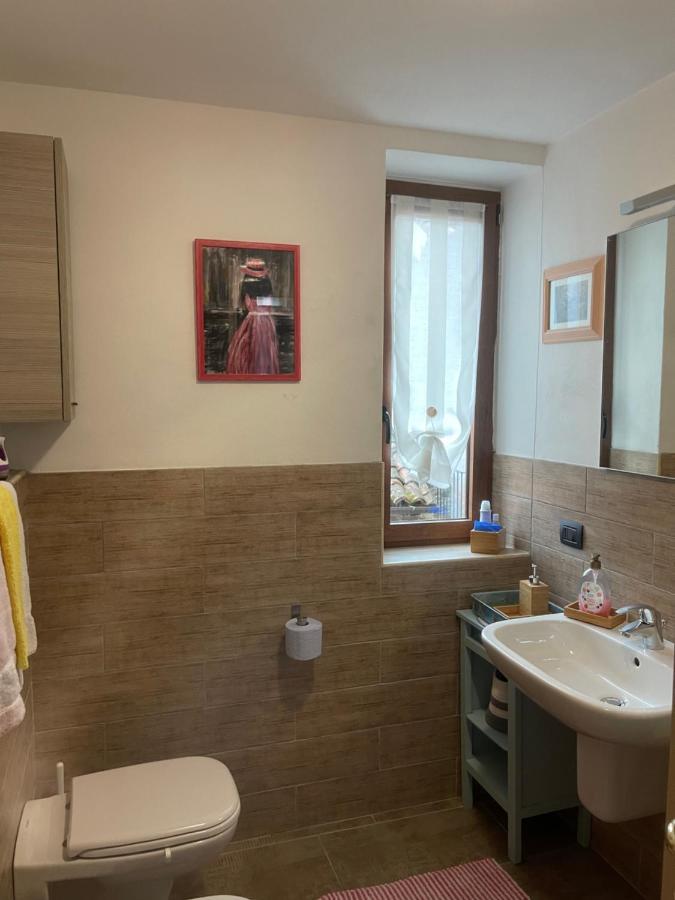 La Casa Di Pucci Nel Borgo Affrescato Di Parlasco Cortenova Екстер'єр фото